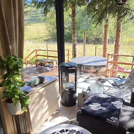 بيت للعطل Pod Kozincem Sauna Jacuzzi زاكوباني